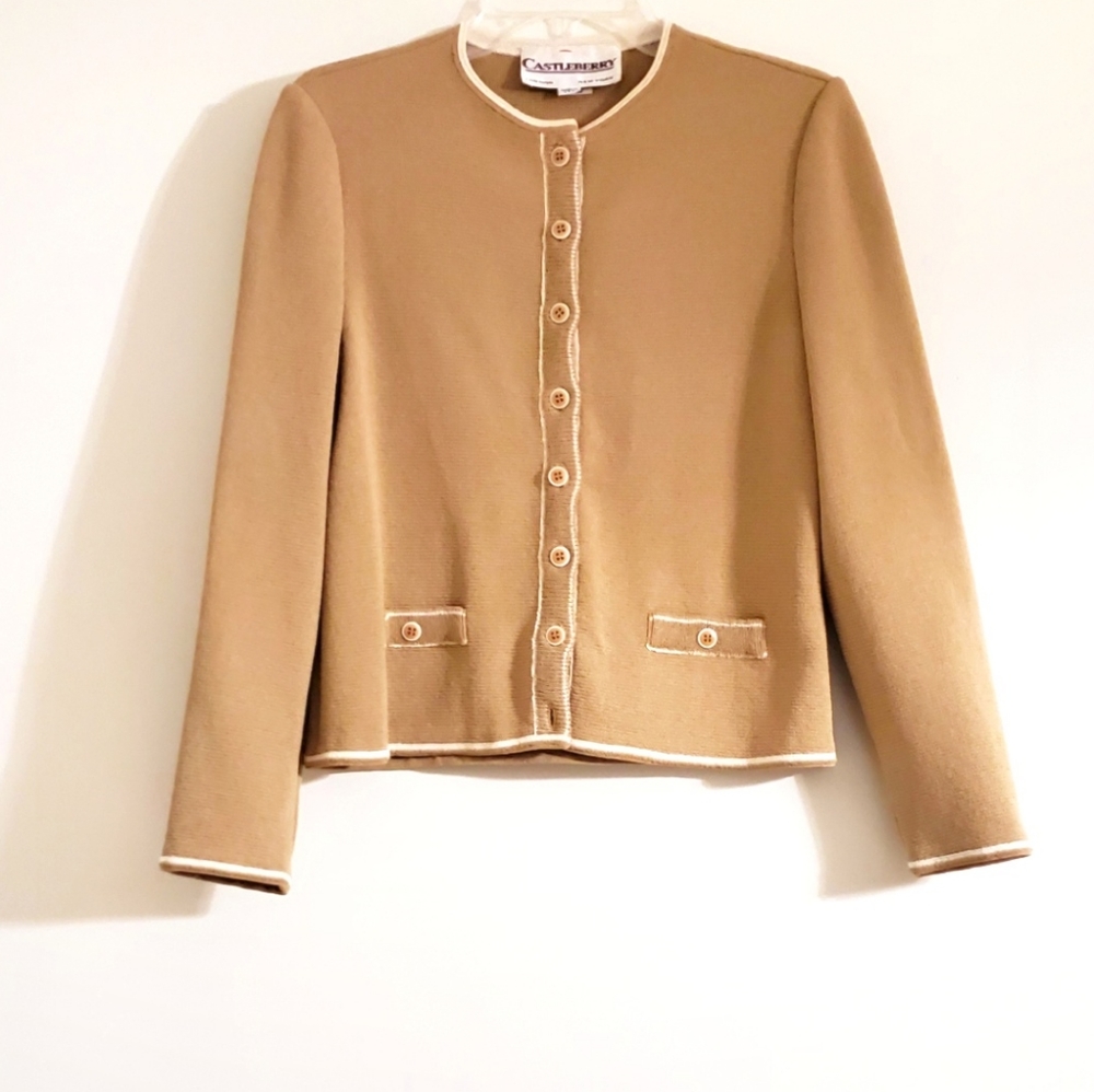 CASTLEBERRY‎ VINTAGE TAN AND WHITE TOP ..SIZE S